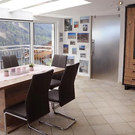 Niki's Bergloft Apartment *