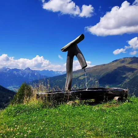 Niki's Bergloft Apartment *